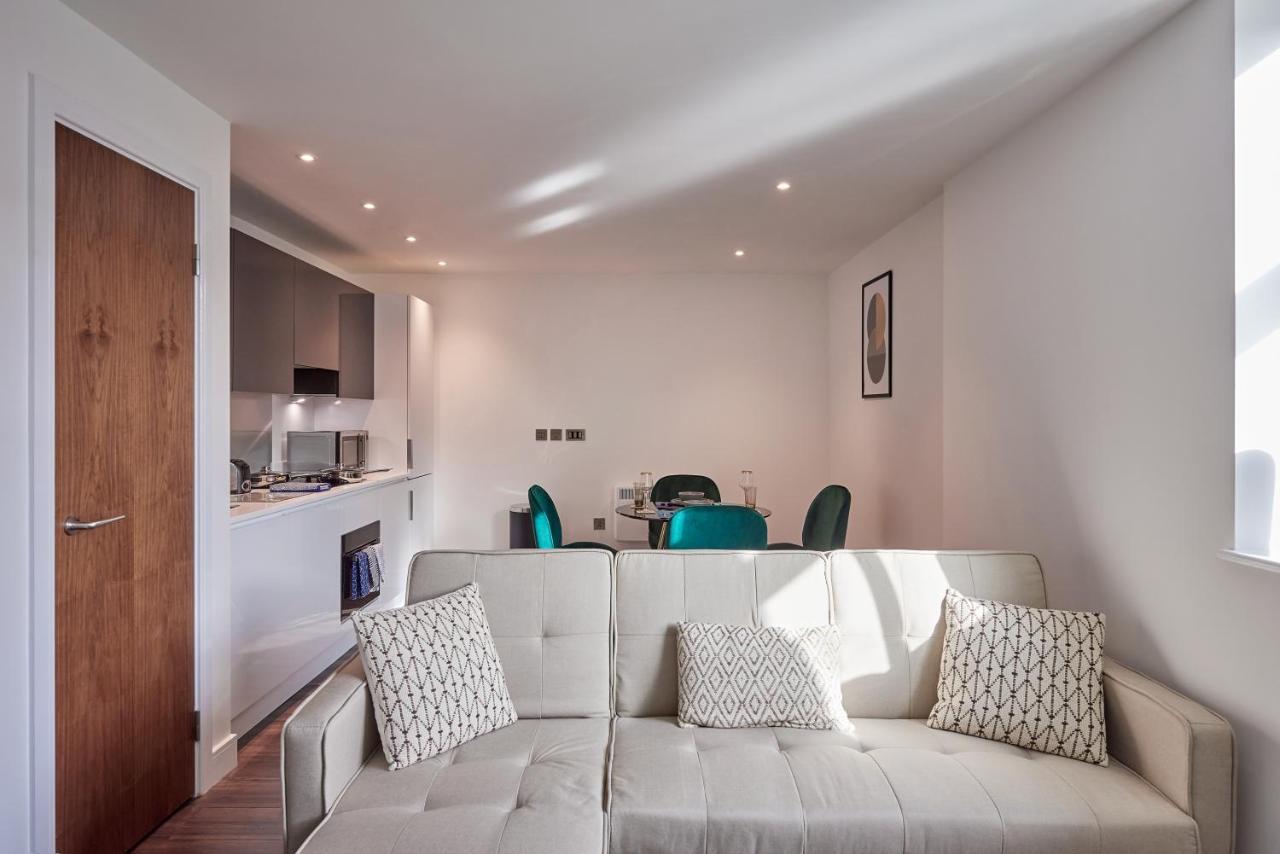Seven Living Slough - Free Parking & Fast Wi-Fi Apartment Ngoại thất bức ảnh