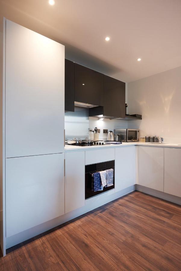 Seven Living Slough - Free Parking & Fast Wi-Fi Apartment Ngoại thất bức ảnh