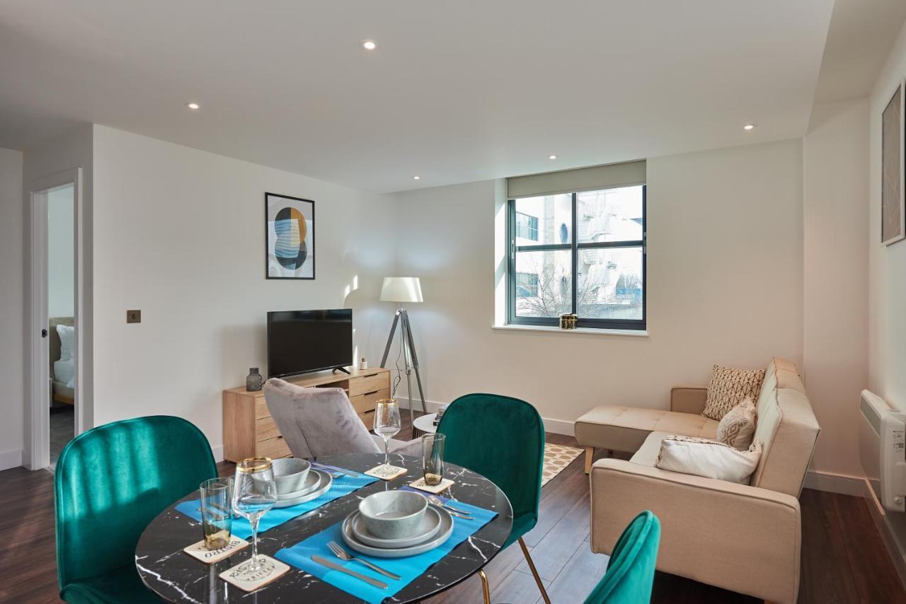 Seven Living Slough - Free Parking & Fast Wi-Fi Apartment Ngoại thất bức ảnh