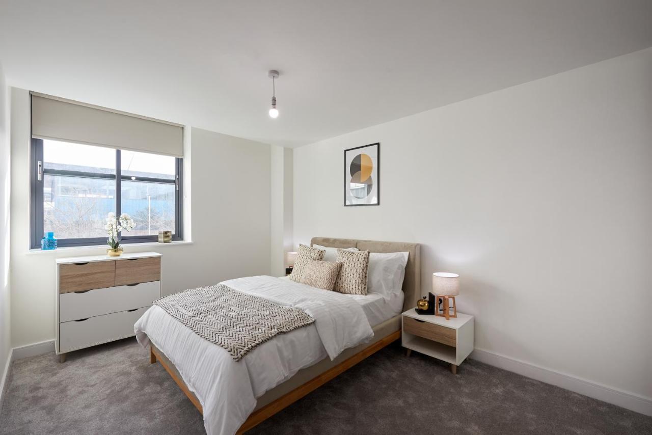 Seven Living Slough - Free Parking & Fast Wi-Fi Apartment Ngoại thất bức ảnh