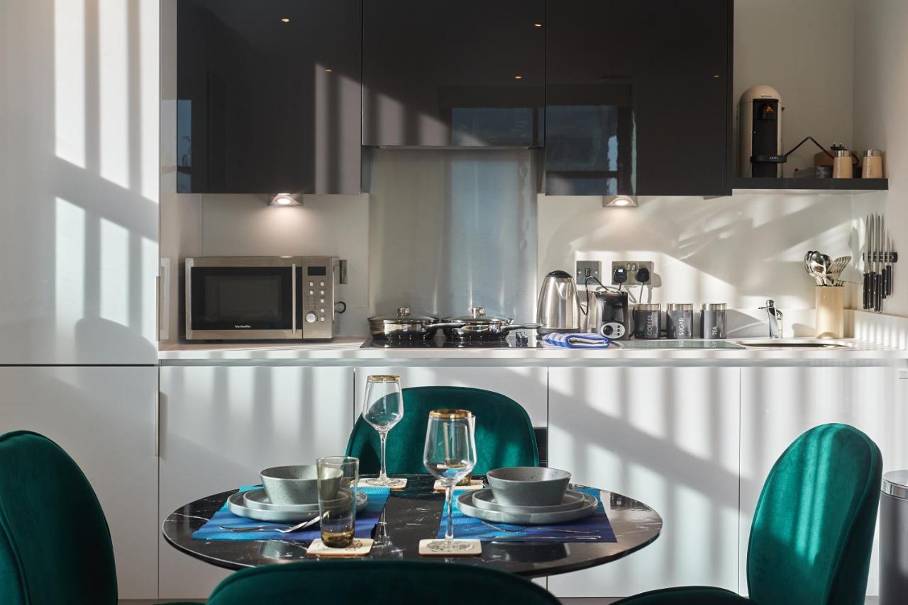 Seven Living Slough - Free Parking & Fast Wi-Fi Apartment Ngoại thất bức ảnh