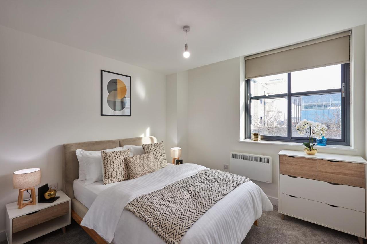 Seven Living Slough - Free Parking & Fast Wi-Fi Apartment Ngoại thất bức ảnh