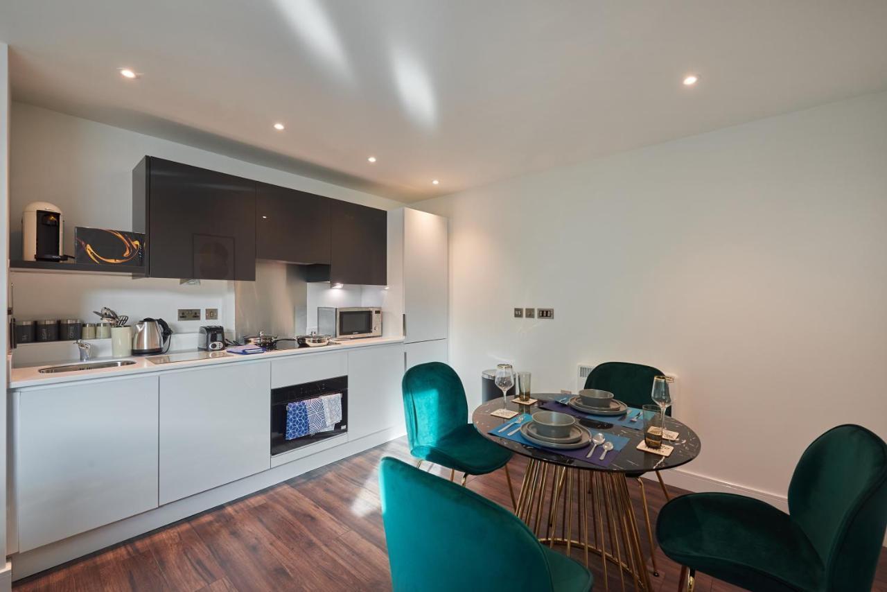 Seven Living Slough - Free Parking & Fast Wi-Fi Apartment Ngoại thất bức ảnh