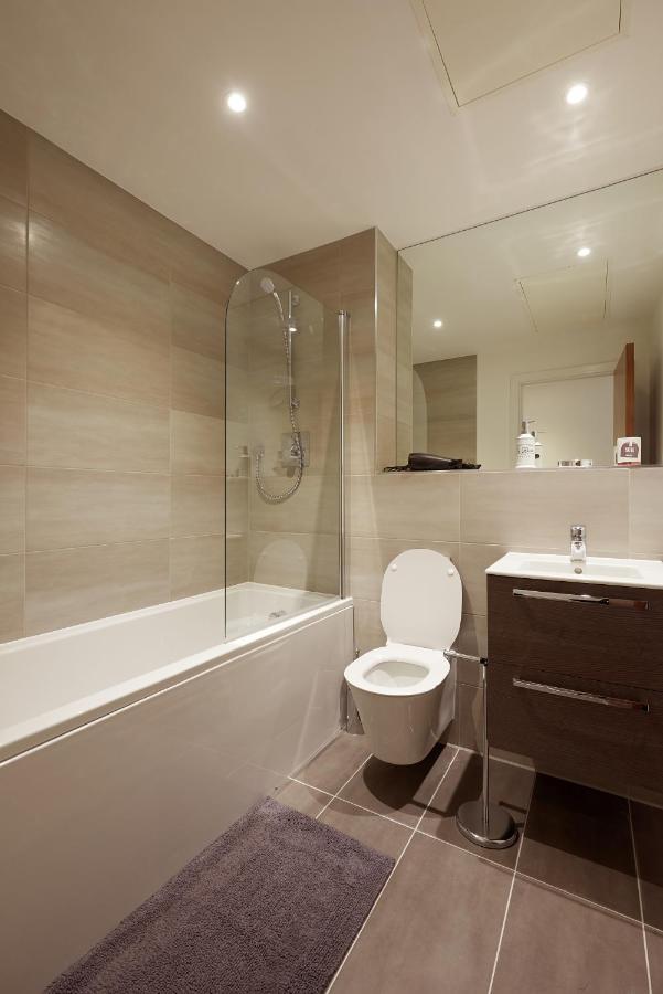 Seven Living Slough - Free Parking & Fast Wi-Fi Apartment Ngoại thất bức ảnh