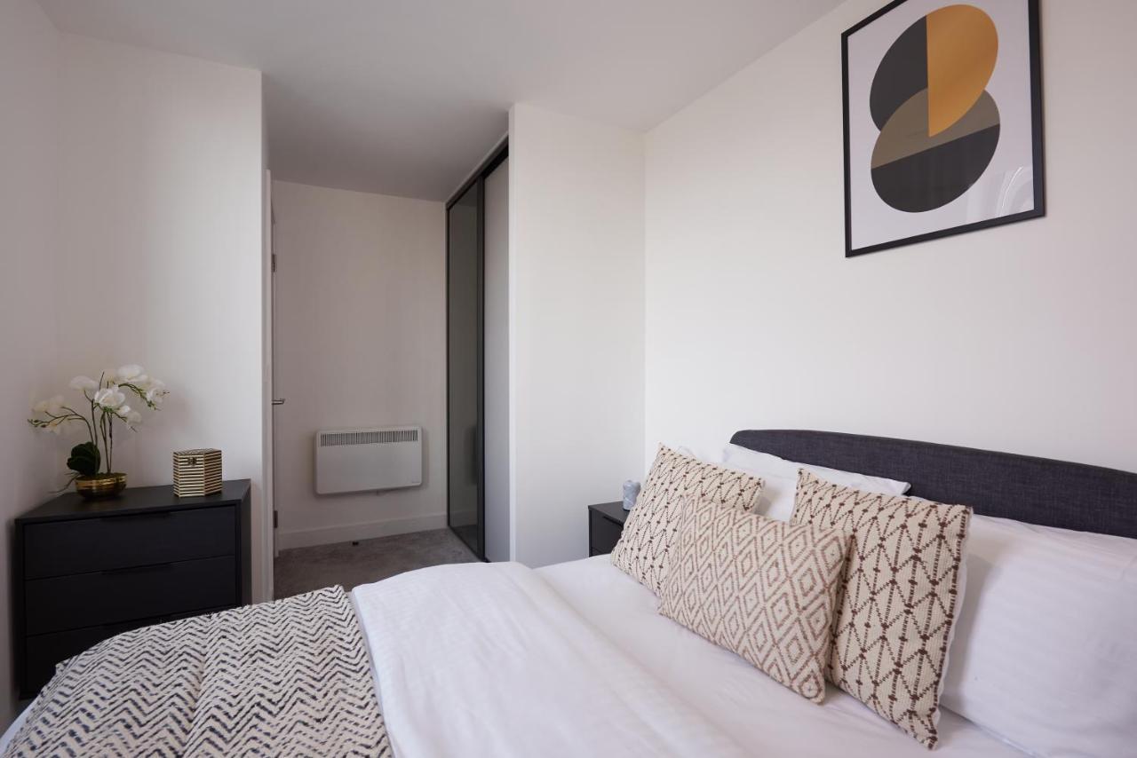 Seven Living Slough - Free Parking & Fast Wi-Fi Apartment Ngoại thất bức ảnh